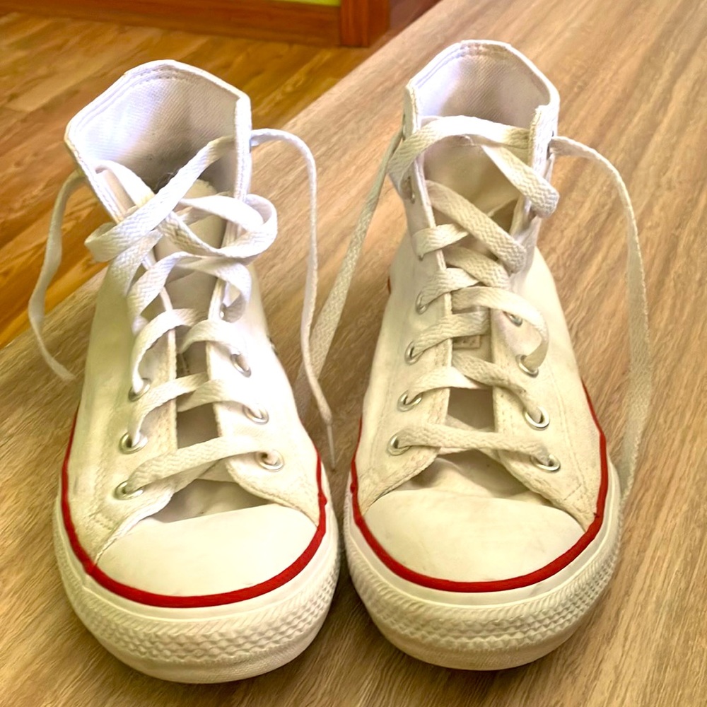 White Converse All Star’s ⭐️